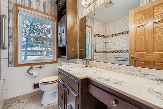 341 109th Avenue NW, Coon Rapids, MN 55448