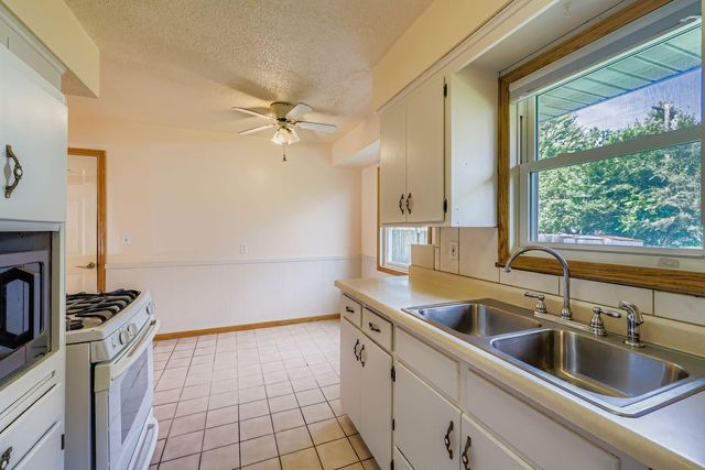 341 109th Avenue NW, Coon Rapids, MN 55448