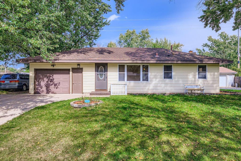 341 109th Avenue NW, Coon Rapids, MN 55448