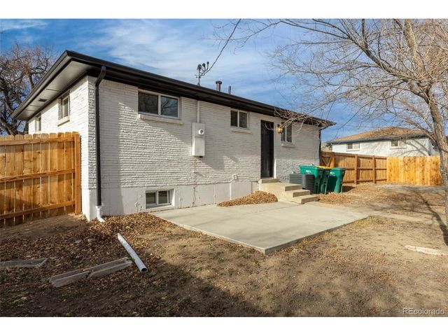 7946 Joan Dr, Denver, CO 80221
