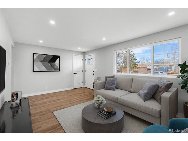 7946 Joan Dr, Denver, CO 80221