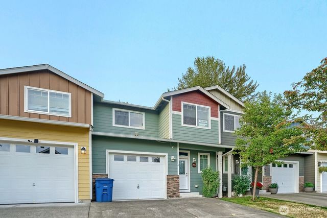 2063 S 263rd Street, Des Moines, WA 98198
