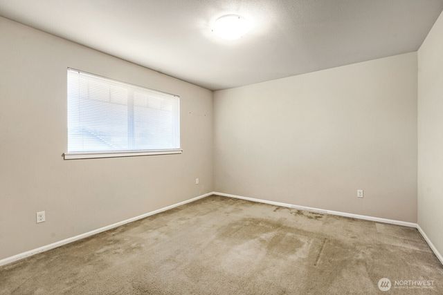 2063 S 263rd Street, Des Moines, WA 98198