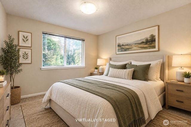 2063 S 263rd Street, Des Moines, WA 98198