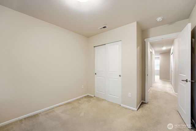 2063 S 263rd Street, Des Moines, WA 98198