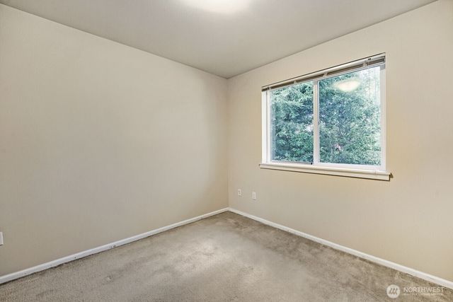 2063 S 263rd Street, Des Moines, WA 98198