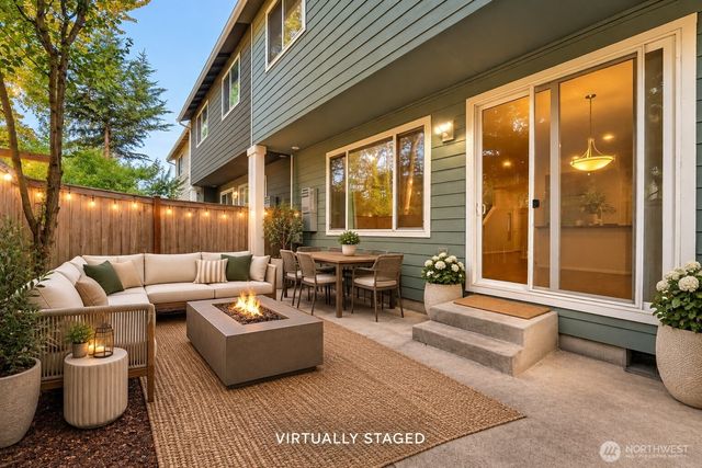 2063 S 263rd Street, Des Moines, WA 98198
