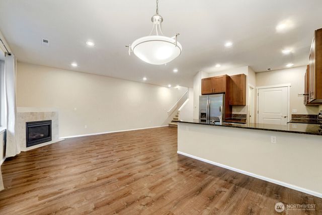 2063 S 263rd Street, Des Moines, WA 98198