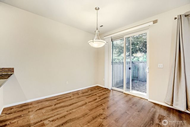 2063 S 263rd Street, Des Moines, WA 98198