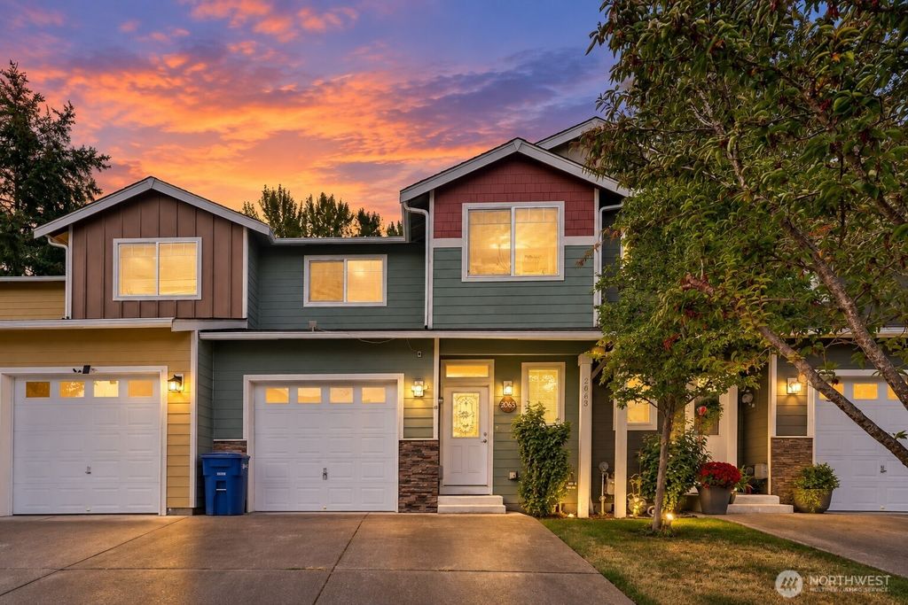 2063 S 263rd Street, Des Moines, WA 98198