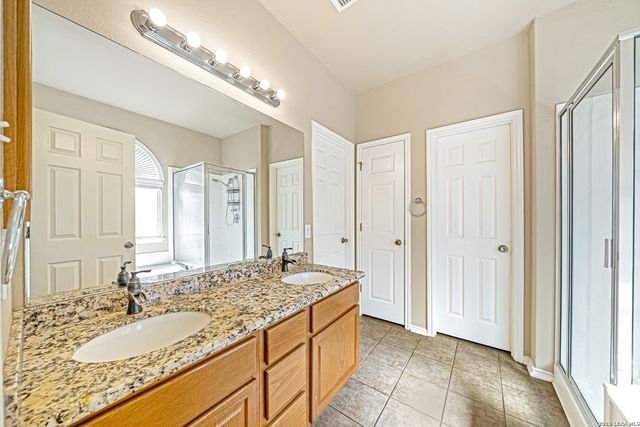 104 Yeager Circle, Cibolo, TX 78108