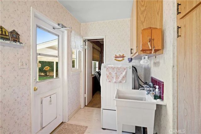 7542 Gaviota, Van Nuys, CA 91406