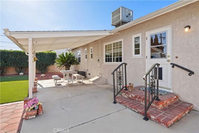 7542 Gaviota, Van Nuys, CA 91406