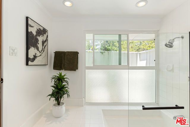 5071 Shirley Avenue, Tarzana (los Angeles), CA 91356