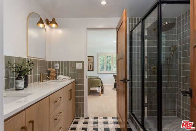 5071 Shirley Avenue, Tarzana (los Angeles), CA 91356