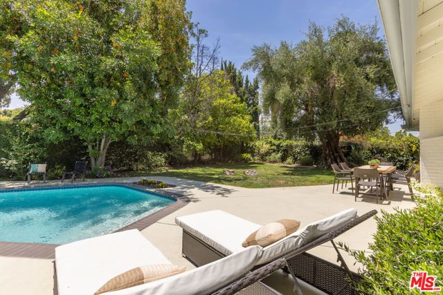 5071 Shirley Avenue, Tarzana (los Angeles), CA 91356