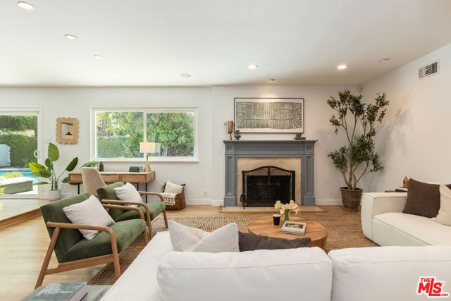 5071 Shirley Avenue, Tarzana (los Angeles), CA 91356