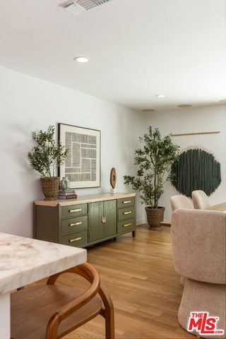 5071 Shirley Avenue, Tarzana (los Angeles), CA 91356