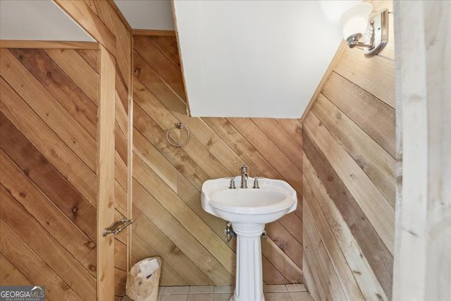2845 Sardis Drive, Buford, GA 30519