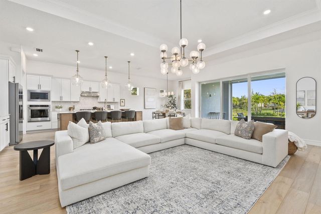 10888 Stellar Circle, Palm Beach Gardens, FL 33412