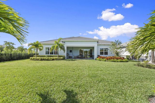 10888 Stellar Circle, Palm Beach Gardens, FL 33412
