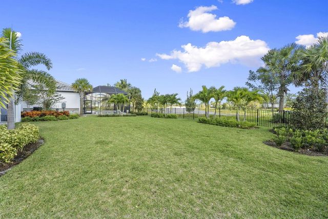 10888 Stellar Circle, Palm Beach Gardens, FL 33412