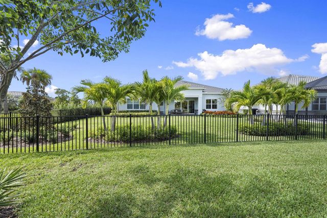 10888 Stellar Circle, Palm Beach Gardens, FL 33412