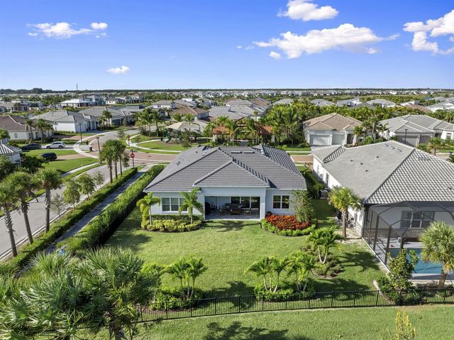 10888 Stellar Circle, Palm Beach Gardens, FL 33412