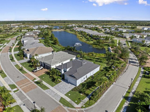 10888 Stellar Circle, Palm Beach Gardens, FL 33412