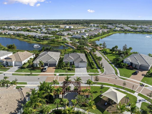 10888 Stellar Circle, Palm Beach Gardens, FL 33412
