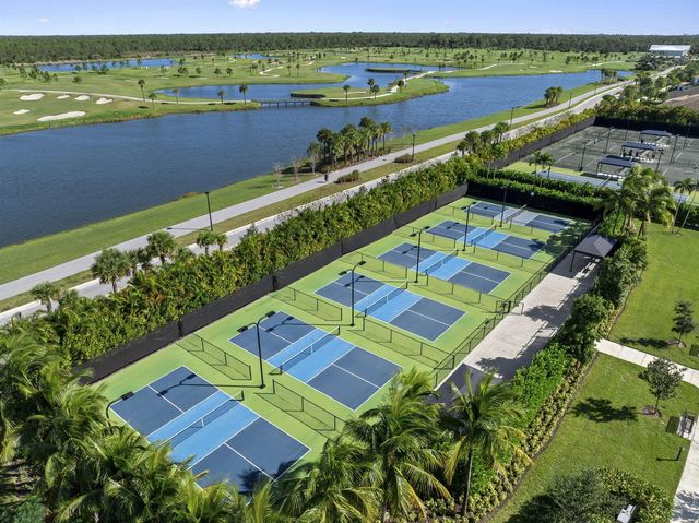 10888 Stellar Circle, Palm Beach Gardens, FL 33412