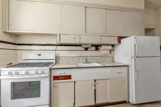 7020 & 7022 72nd Street, Glendale, NY 11385