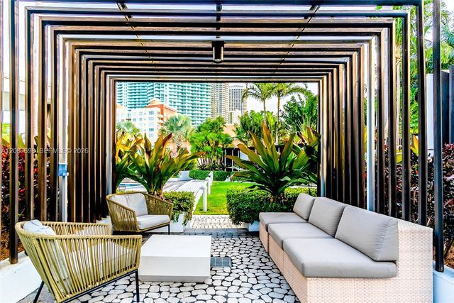 2020 N Bayshore Drive 2404, Miami, FL 33137