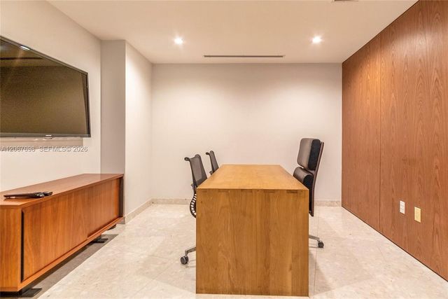 2020 N Bayshore Drive 2404, Miami, FL 33137