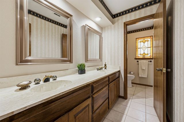 429 Rolling Hills Trail, Arlington, TX 76011