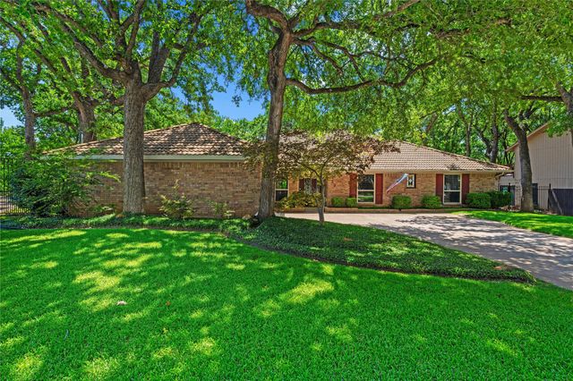 429 Rolling Hills Trail, Arlington, TX 76011