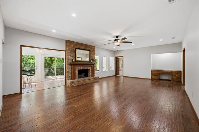429 Rolling Hills Trail, Arlington, TX 76011