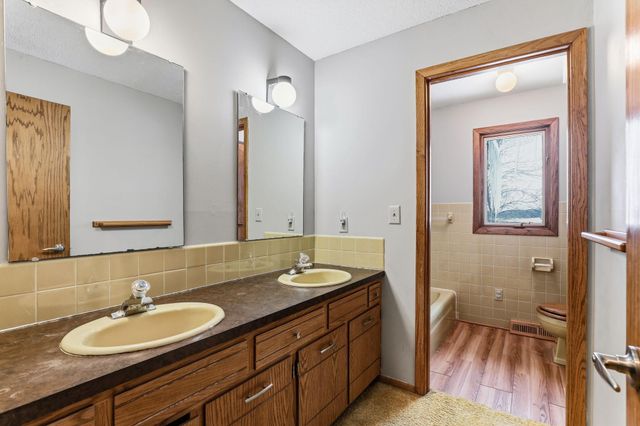 2593 58th Street NE, Buffalo, MN 55313