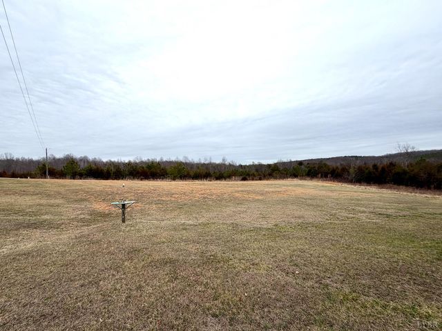 1472 Twenty Two Road, Pamplin, VA 23958