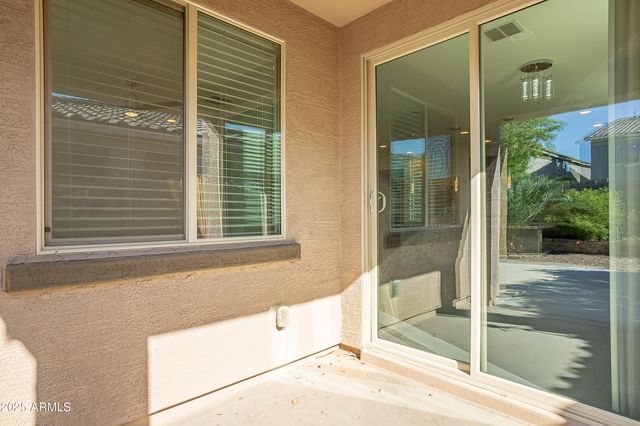 2057 W BRIANA Way, San Tan Valley, AZ 85144