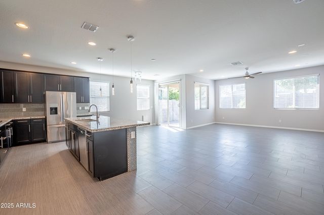 2057 W BRIANA Way, San Tan Valley, AZ 85144