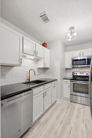 7880 Champion Way D, North Charleston, SC 29418