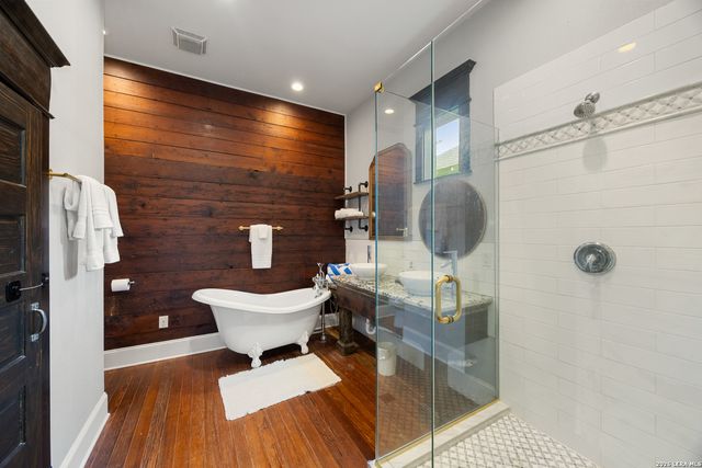 122 Vitra Pl, San Antonio, TX 78210