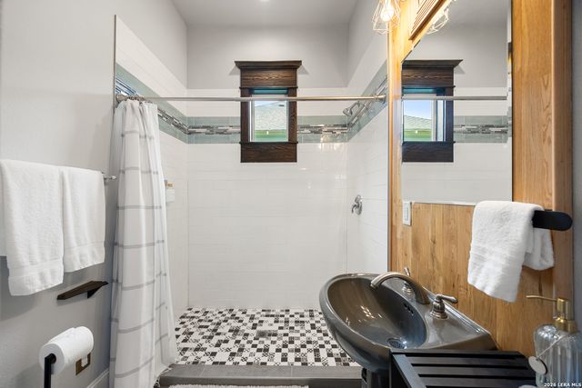 122 Vitra Pl, San Antonio, TX 78210