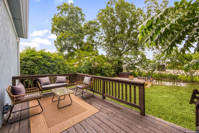 122 Vitra Pl, San Antonio, TX 78210