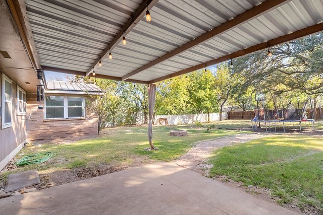 603 Grand Avenue, Brady, TX 76825