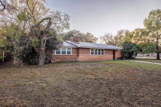 603 Grand Avenue, Brady, TX 76825