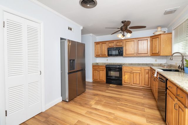 603 Grand Avenue, Brady, TX 76825