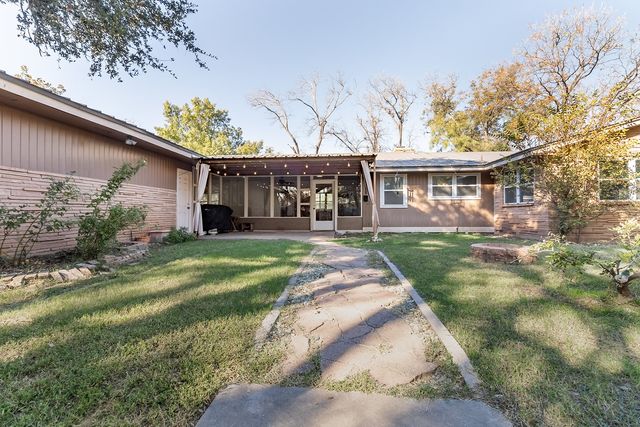 603 Grand Avenue, Brady, TX 76825