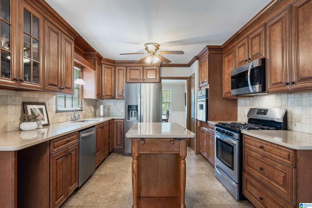 609 DUNMORE CIRCLE, Hoover, AL 35226
